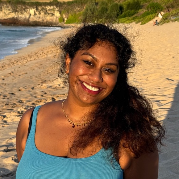 Meet your Posher, Pooja - Picture 1 of 1